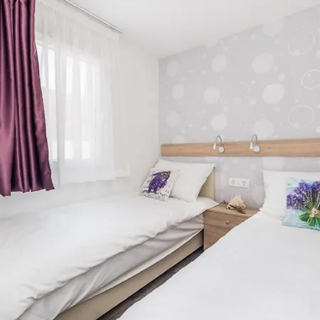 Ferienhaus Mobile In With Sea View, Terrace, Air Conditioning, Wi-fi Orebić
