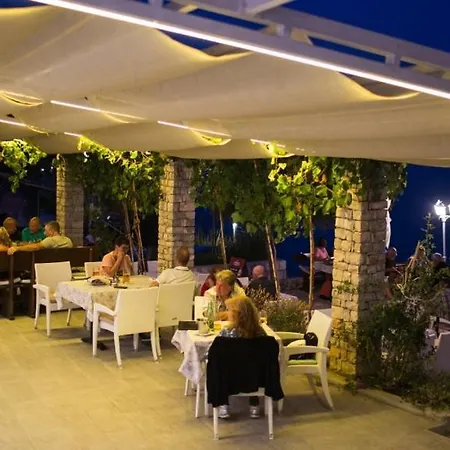 Ferienhaus Mobile In With Sea View, Terrace, Air Conditioning, Wi-fi *